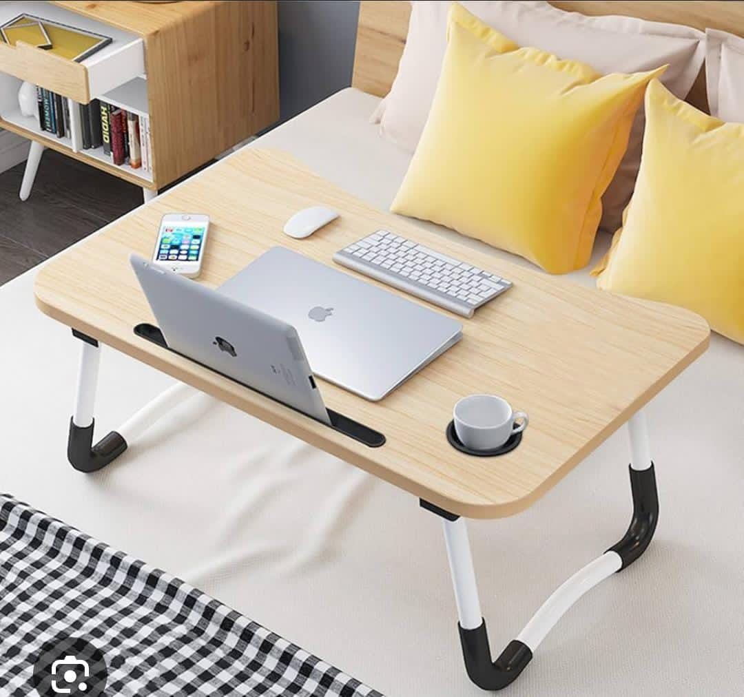 Foldable laptop table 